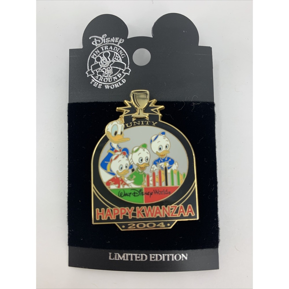 WDW Kwanzaa 2004 Walt Disney World Donald‎ & Nephews LE Disney Pin 35530
